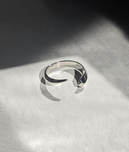 Facet Silver Open Twist Ring