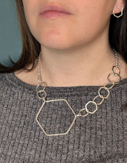 Causeway Multifunctional Necklace with Bracelet