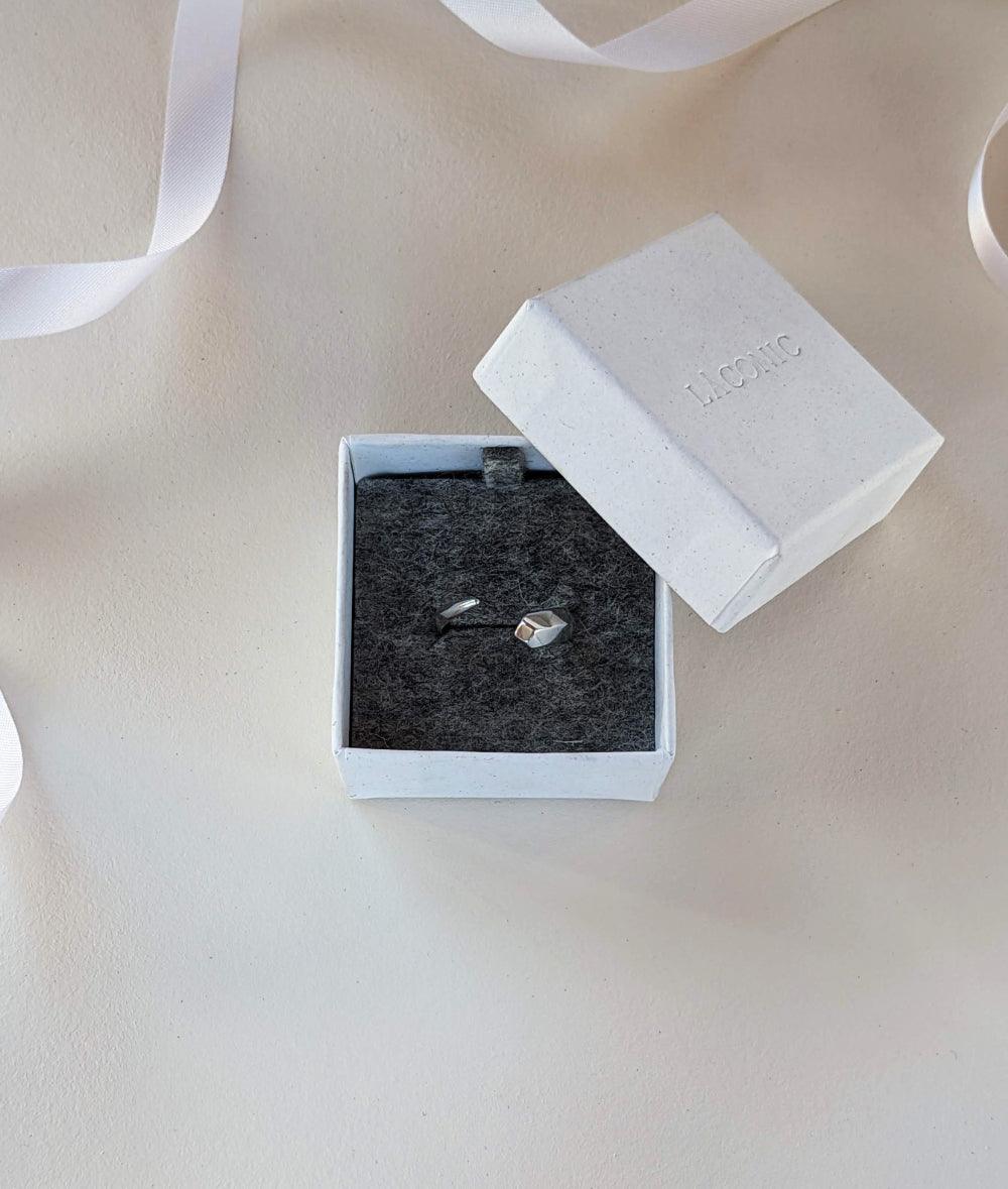 Facet Silver Open Twist Ring